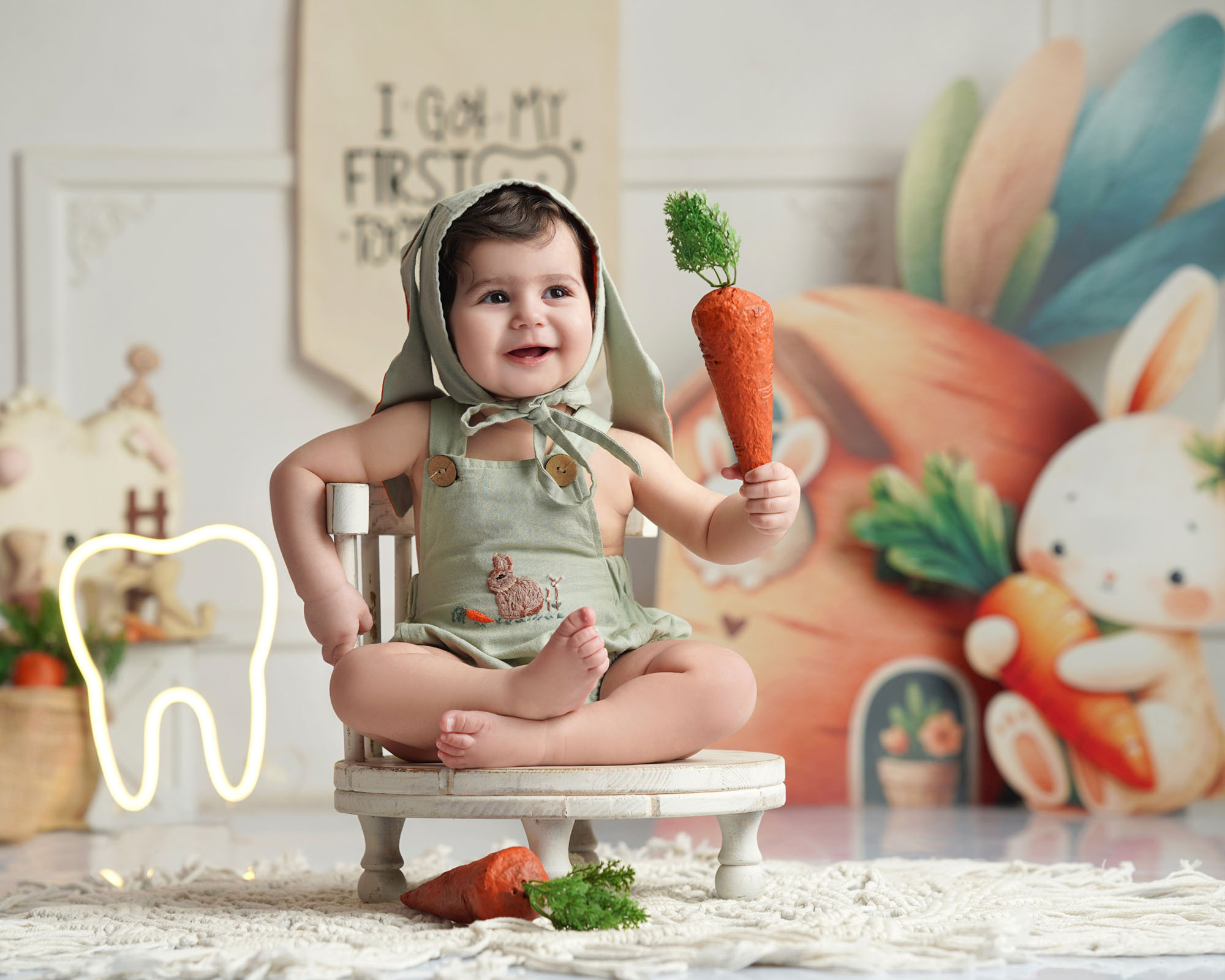 عکاسی با دکور دندونی- آتلیه تخصصی کودک میراث در اصفهان